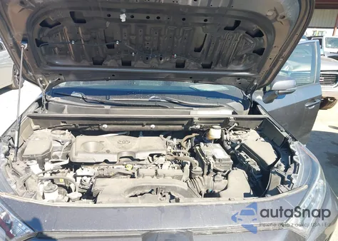 2019 Toyota Rav4 Xle z USA, uszkodzony, nr VIN JTMW1RFV2KD023533